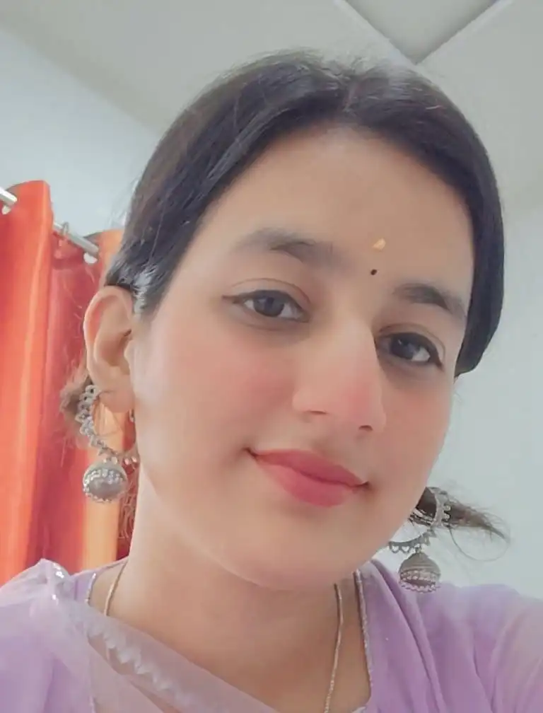 About us Shruti Tiwari reader of Sleeping Earners.